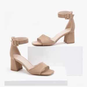 Elegant Tan Block Heel Sandals BNW
